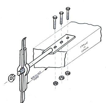 Disegno tecnico quotato di un tirante ancorato a una trave in legno.